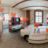 Самый необычный отель в мире - V8 Hotel. Штутгарт.